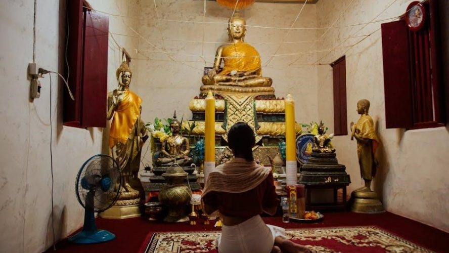 daily buddhist practice guide pdf